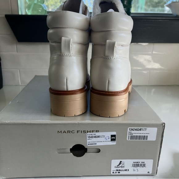 Marc Fisher Womens Mallie 3 Ivory Lace Up Round Toe Winter Boot New With Box 8.5 - Picture 13 of 13